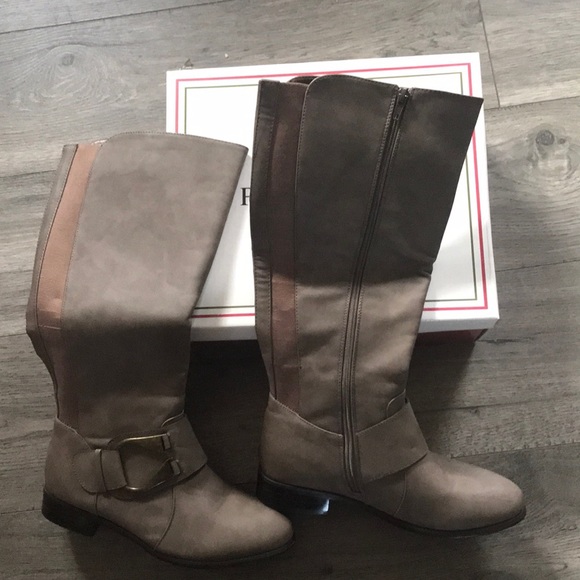 Boots - Picture 2 of 2